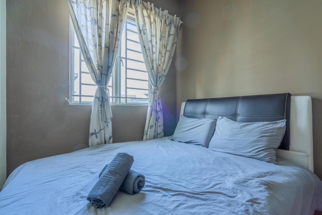 Cozy 2-Bedroom For 4 Pax With Pool - ซูบังจายา ภายนอก รูปภาพ